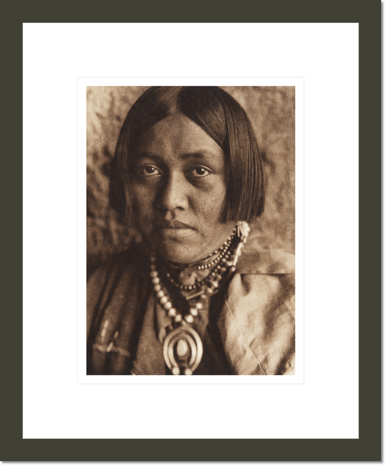 Laitsanyasitsa - ZuÐi (The North American Indian, v. XVII. Norwood, MA, The Plimpton Press)